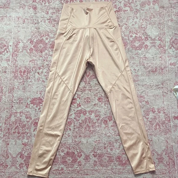 Fabletics High-Waisted Shine Maternity Leggings - Picture 3 of 9